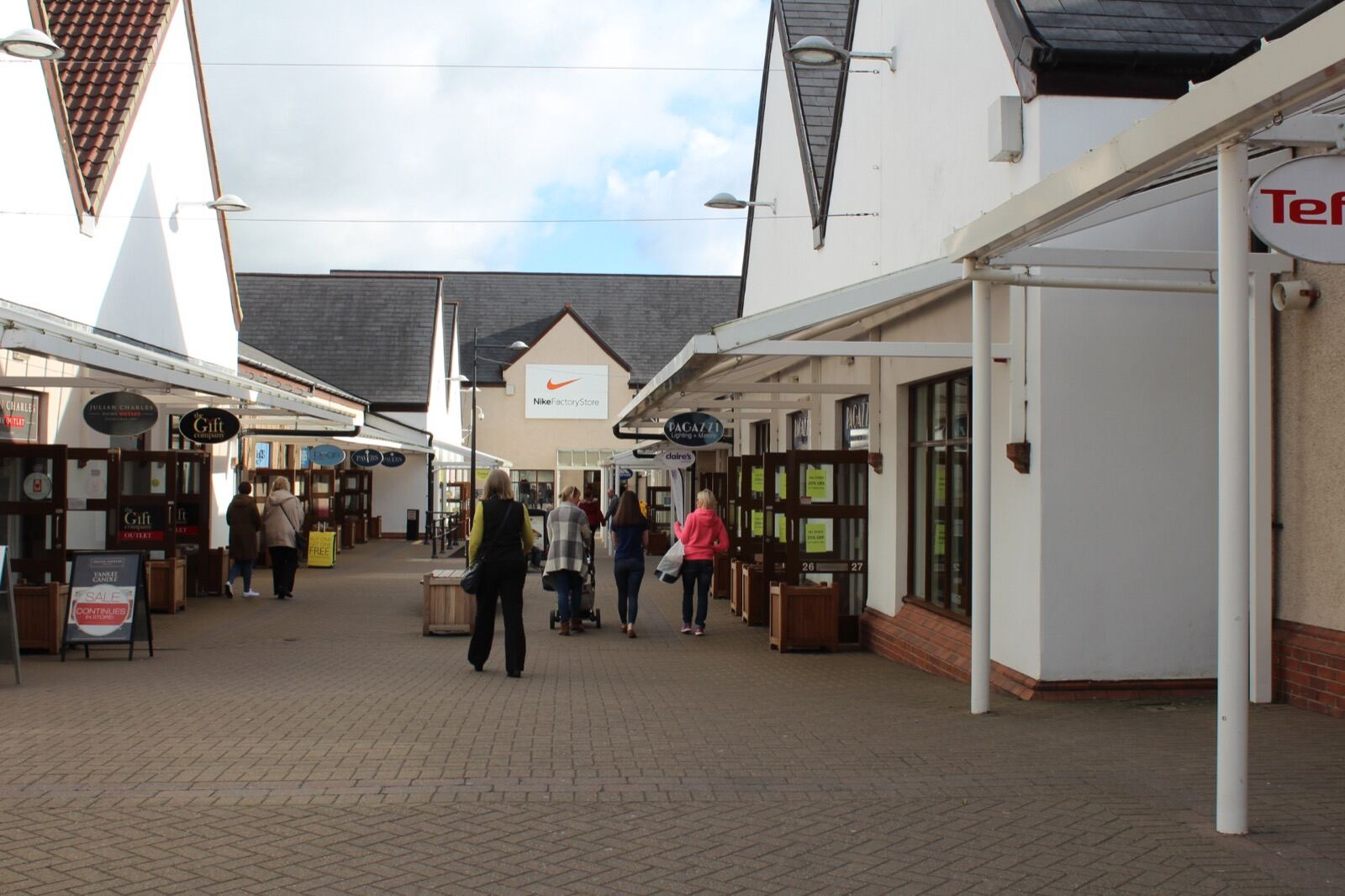 Gretna Gateway outlet village